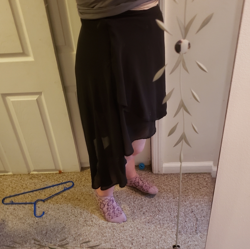 High front low back polyester skirt black medium